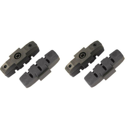 4 schwarze Magura Bremsklötze für HS-Felgenbremsen, kompatibel mit Alu- und Keramikfelgen, Vorder- und Rückansicht.